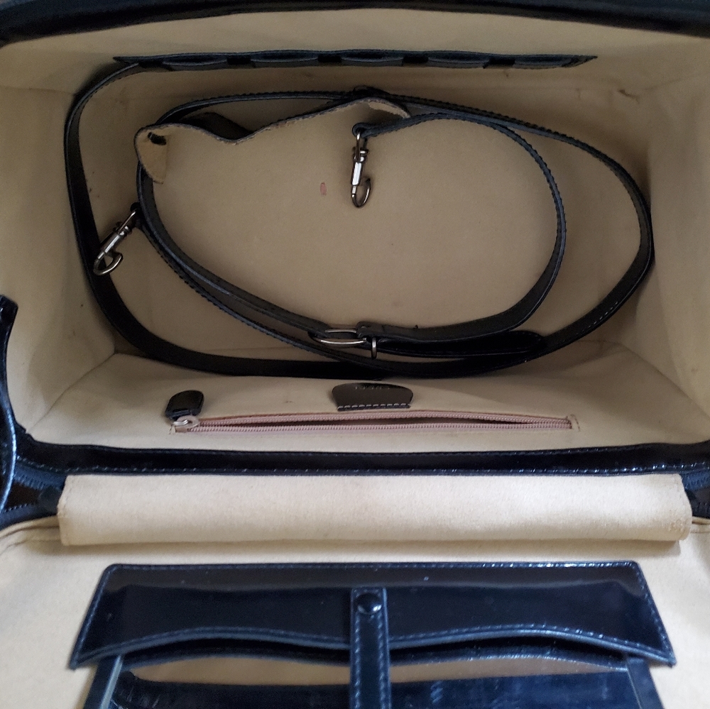 Gucci Bamboo Handle Train Case Handbag - Picture 8 of 8